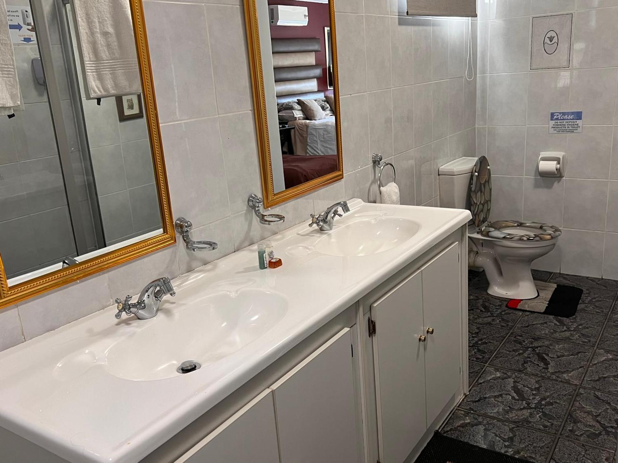2 Op Terblanche Guesthouse Boksburg Exteriör bild